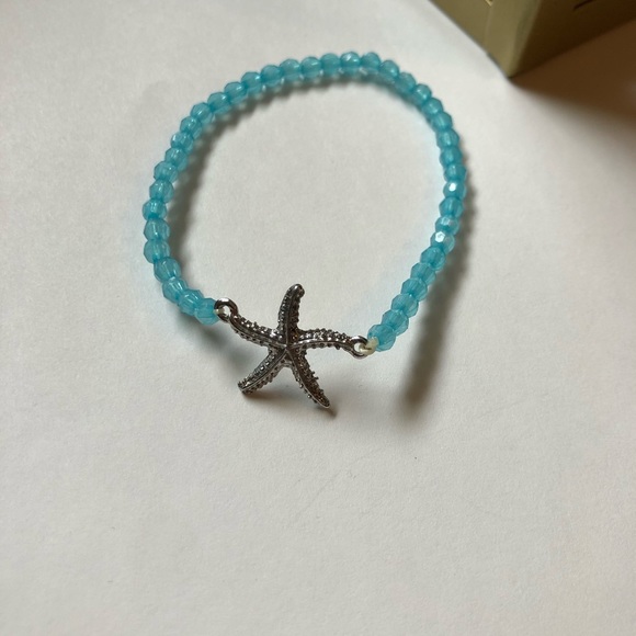 ❗️3/$7 Set of four elastic beaded bracelets - Picture 2 of 6